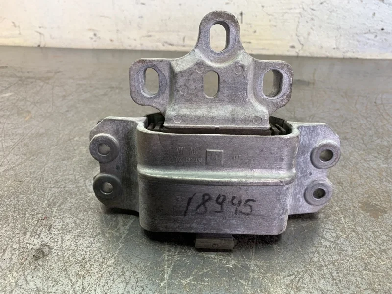 Кронштейн коробки МКПП Volkswagen Caddy 2010 1K0199555T ФУРГОН BLS