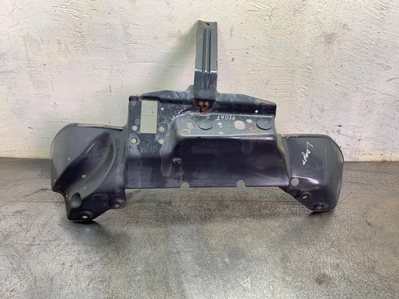 Брызговик Scania R420 2006 1529643 4*2 420 DC1214 L01 HPI, передний левый