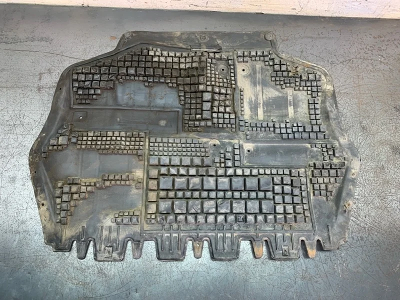 Защита двигателя SKODA OCTAVIA 2013 1K0825237AG УНИВЕРСАЛ CAYC