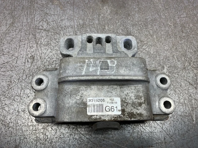 Подушка двигателя VOLKSWAGEN GOLF 2010 1K0199555 ХЭТЧБЕК CAYB