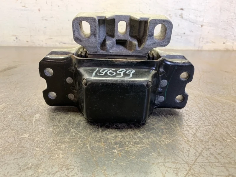 Подушка двигателя VOLKSWAGEN GOLF 2006 1K0199555 ХЭТЧБЕК BLS, левая