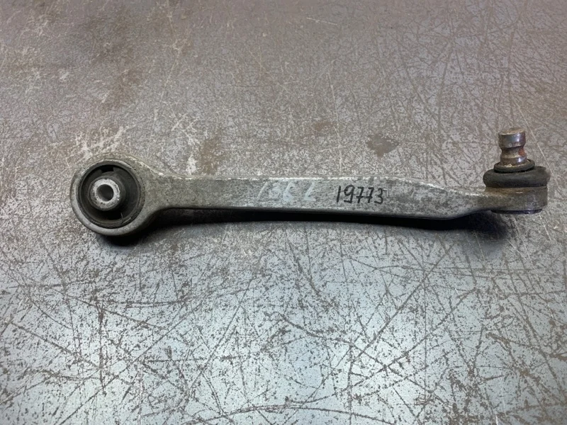 Рычаг подвески Audi A4 2004 8E0407505A СЕДАН AVF, передний левый