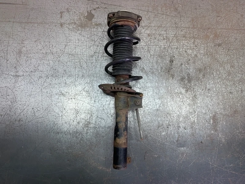 Амортизатор в сборе с пружиной Volkswagen Golf 2005 1K0413031BE ХЭТЧБЕК BGU, передний правый