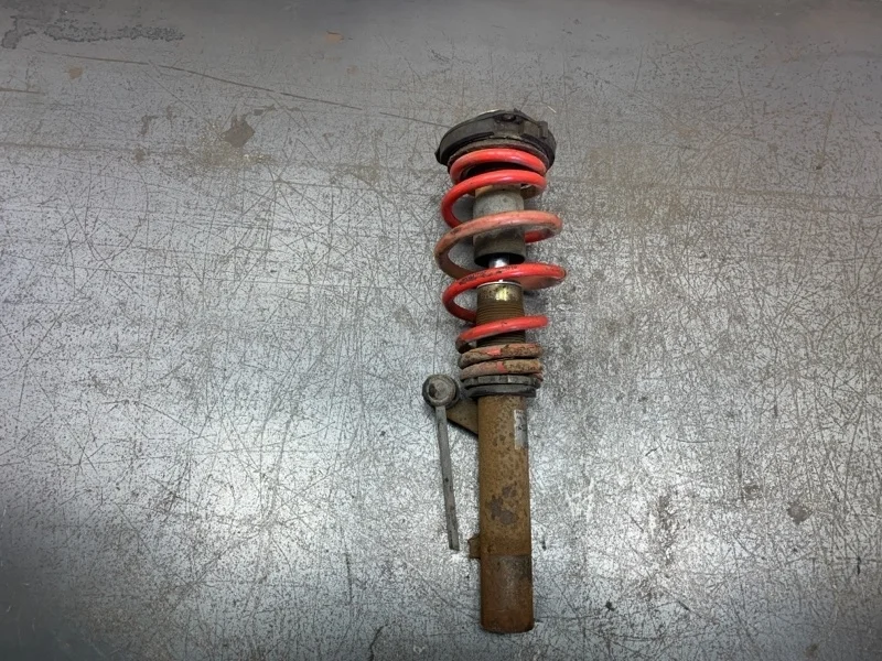 Амортизатор в сборе с пружиной Volkswagen Golf 2010 1K0412331C ХЭТЧБЕК CAYB, передний левый