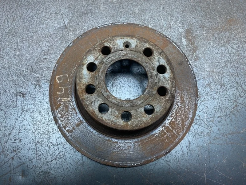 Диск тормозной Volkswagen Golf 2010 1K0615601AB ХЭТЧБЕК CAYB, задний