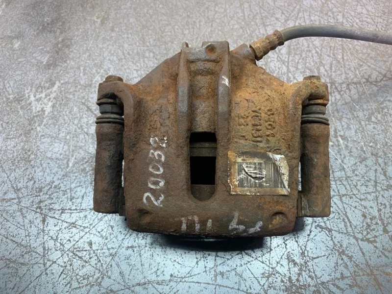 Суппорт тормозной PEUGEOT 208 2013 0204Y01131 ХЭТЧБЕК 8H01 DV4C, передний левый