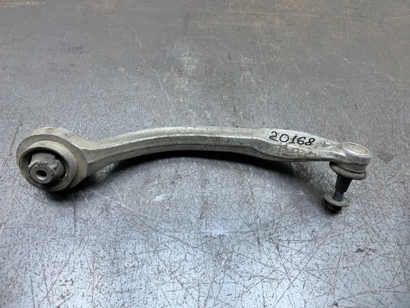 Рычаг подвески нижний AUDI A4 2004 8E0407693Q УНИВЕРСАЛ ALZ, передний левый