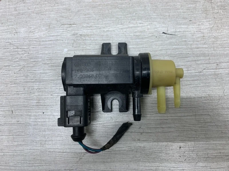 Вакуумный электромагнитный клапан Volkswagen Passat 2006 1K0906627A УНИВЕРСАЛ BKP