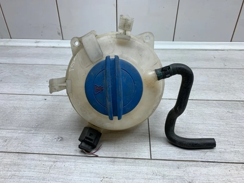 Бачок расширительный Volkswagen Touran 2007 1K0121407A МИНИВЭН BLS