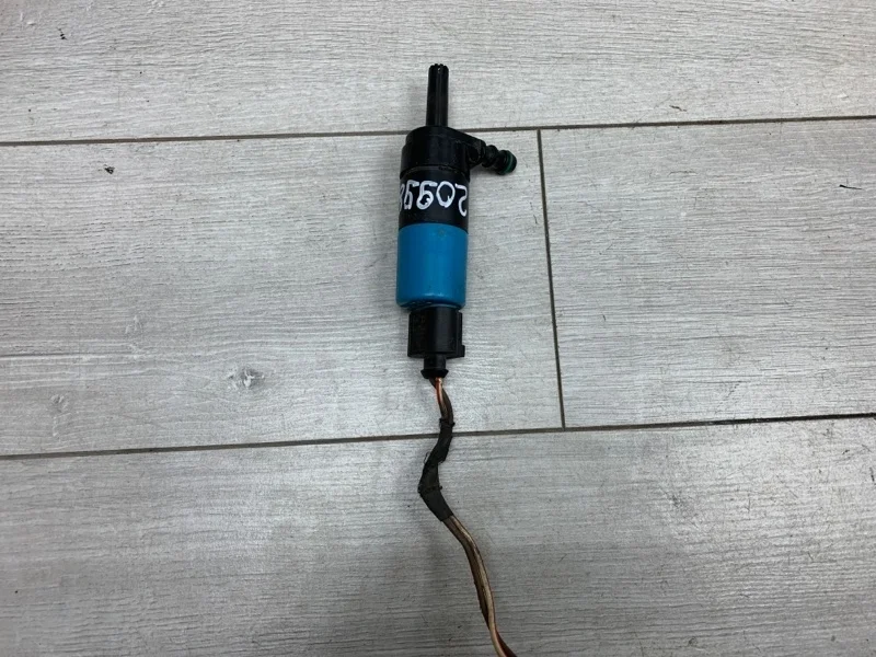 Моторчик омывателя фар Volkswagen Passat 2006 3B7955681 УНИВЕРСАЛ BKP