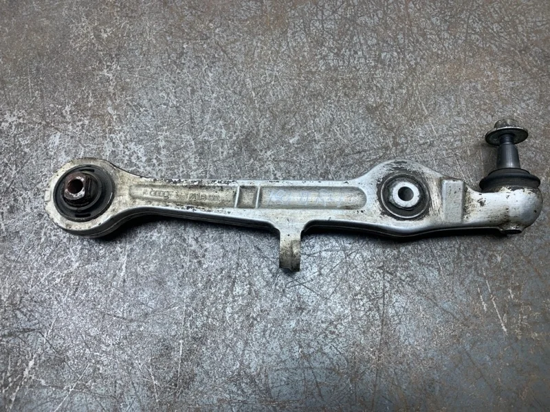 Рычаг поворотного кулака AUDI A4 2005 8E0407155N УНИВЕРСАЛ ALZ, передний