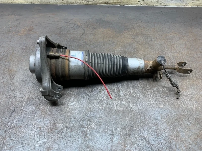 Амортизатор подвески Mercedes-Benz E-Class 2004 A2113206113 УНИВЕРСАЛ 646.961 30 164178, передний левый