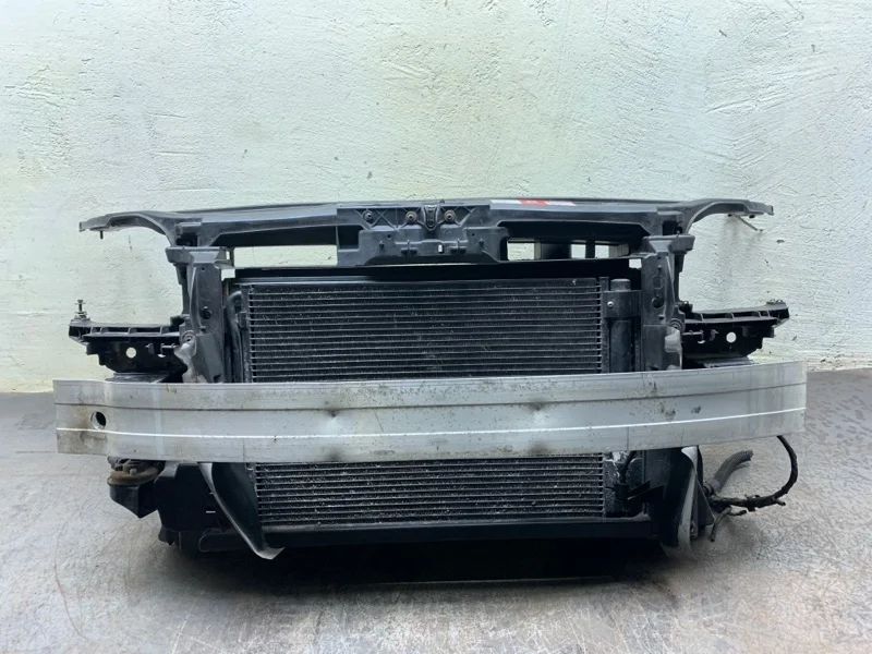 Кассета радиаторов в сборе Audi A3 2004 4A0010114S ХЭТЧБЕК BGU