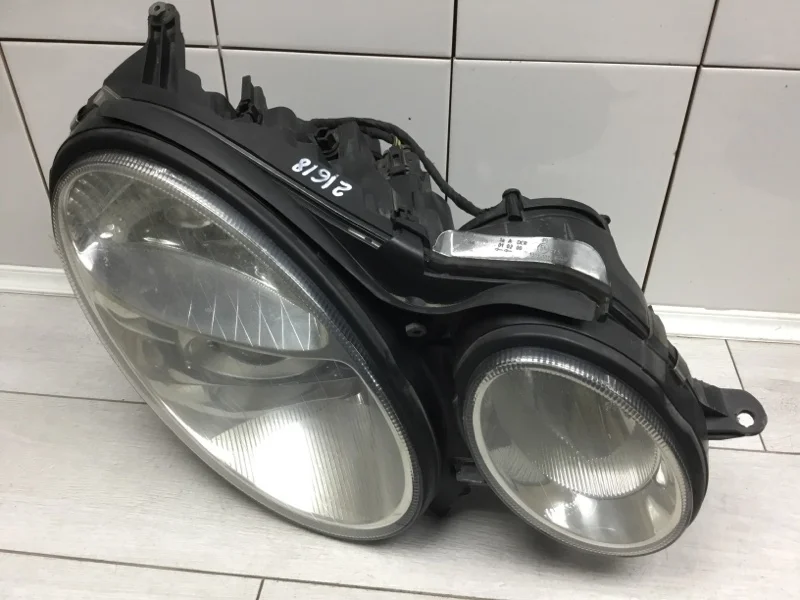 Фара Mercedes-Benz E-Class 2003 A2118201461 УНИВЕРСАЛ 646.961 30 115431, передняя правая