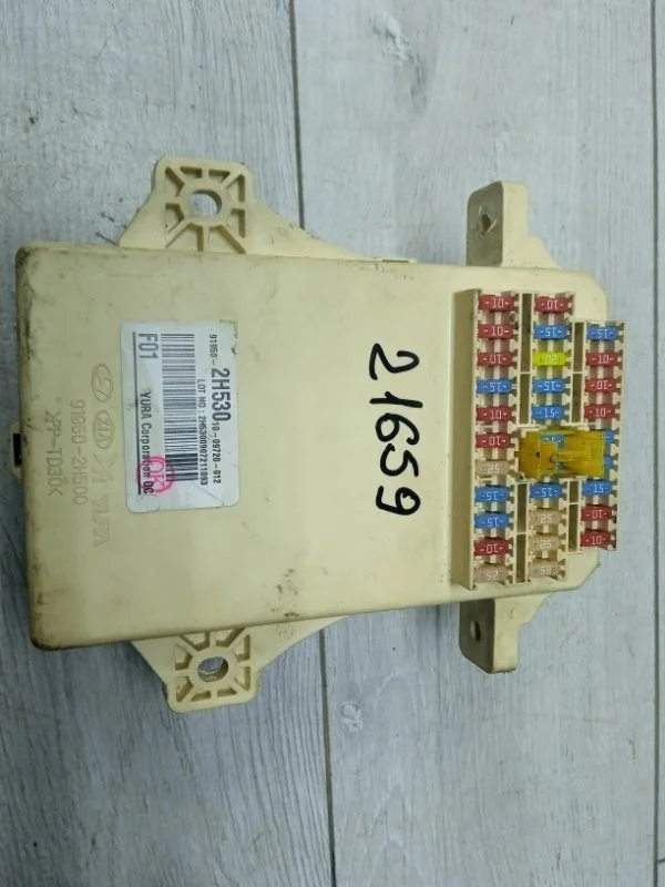 Блок предохранителей HYUNDAI i30 2010 919502H53010 УНИВЕРСАЛ G4FA