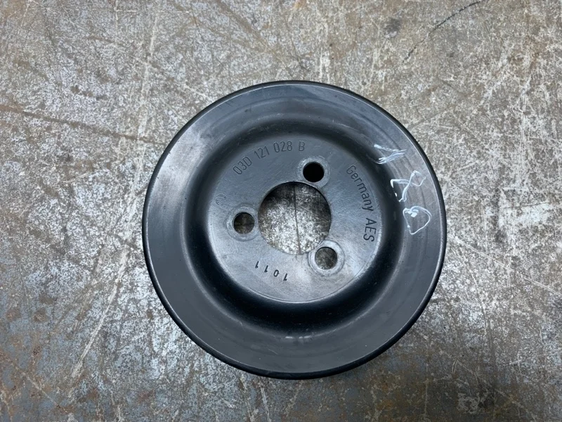 Шкив помпы Skoda Fabia 2011 03D121028B УНИВЕРСАЛ CGPA