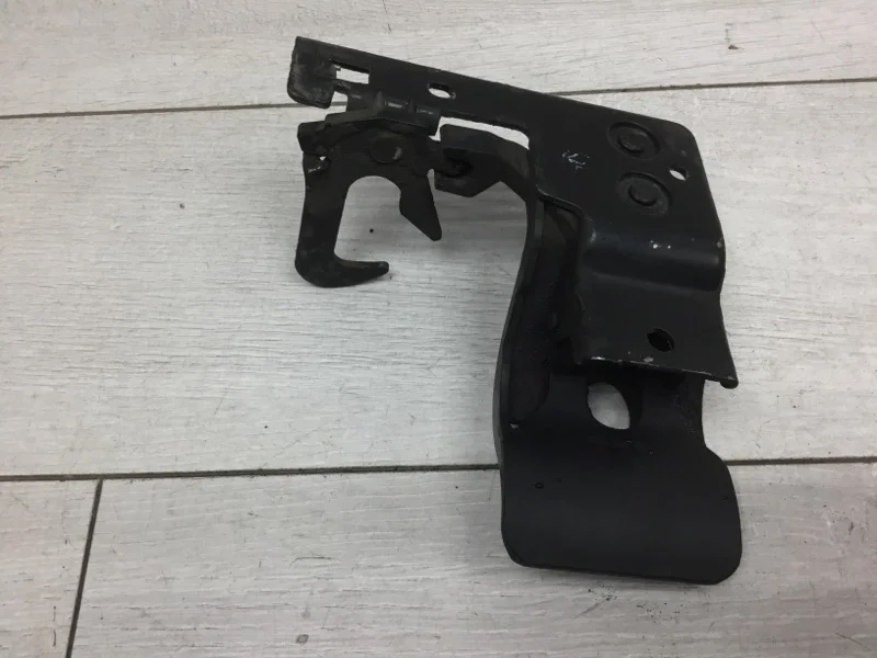 Замок капота AUDI A3 2004 8P0823480 ХЭТЧБЕК BGU