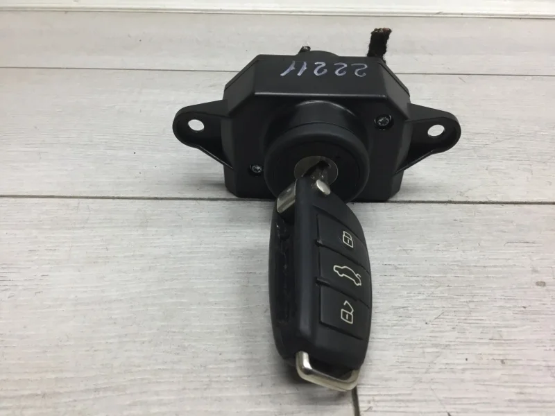Замок зажигания Audi A6 2005 4F0910131E УНИВЕРСАЛ BPP