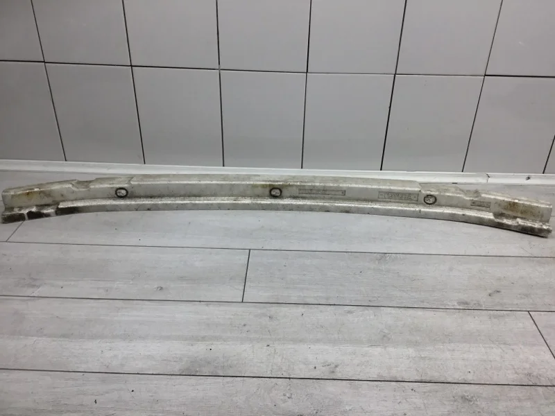 Защита бампера TOYOTA AURIS 2013 5261102130 ХЭТЧБЕК 2ZR-FXE, передняя