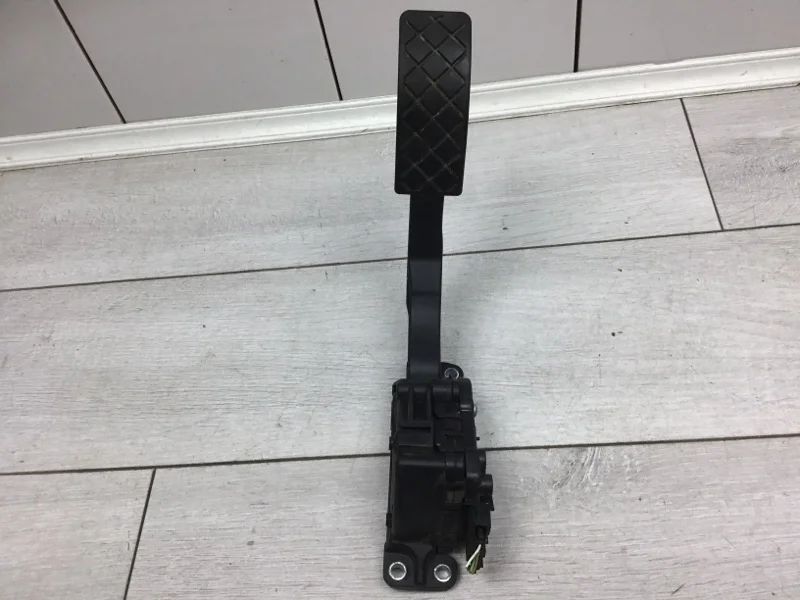 Педаль газа Skoda Fabia 2011 6Q1721503M УНИВЕРСАЛ CGPA