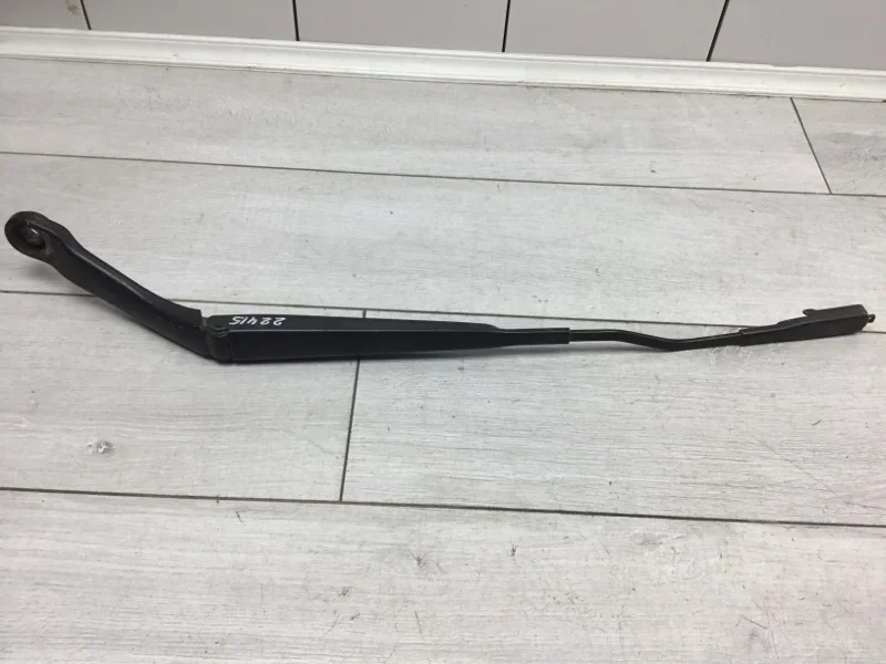 Щеткодержатель NISSAN QASHQAI 2013 80017587C КРОССОВЕР R9M, передний левый