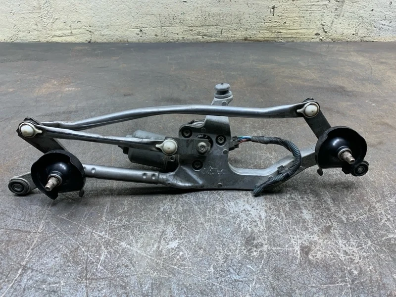 Трапеция дворников с двигателем Toyota Auris 2013 8511002340 ХЭТЧБЕК 2ZR-FXE