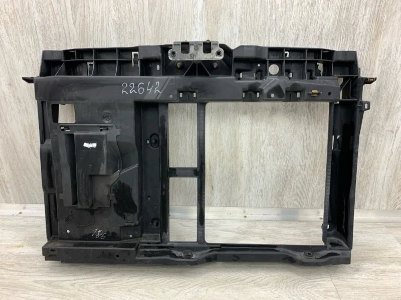 Кассета радиаторов в сборе PEUGEOT 2008 2013 1330Q5 ХЭТЧБЕК HM01 EB2