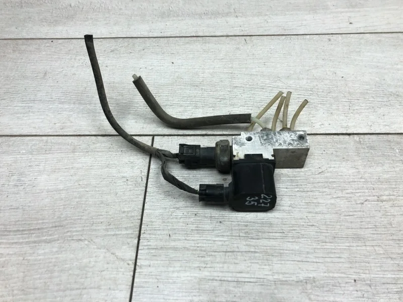 Блок клапанов пневмоподвески Mercedes-Benz E-Class 2004 A2113200158 УНИВЕРСАЛ 646.961 30 164178