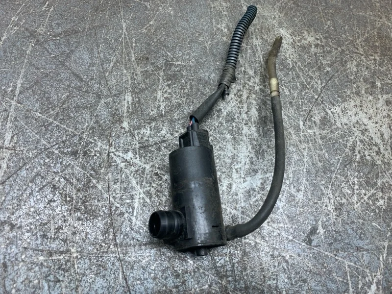 Насос омывателя Toyota Auris 2007 8528002030 ХЭТЧБЕК 1ND-TV