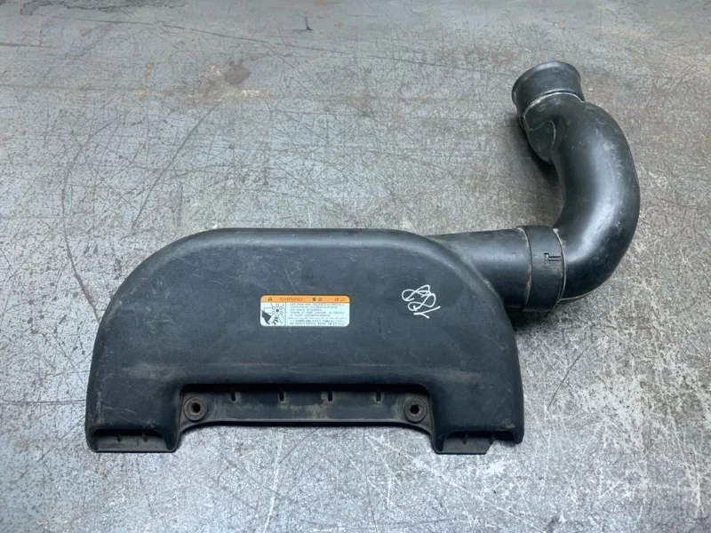 Воздухозаборник HYUNDAI i30 2008 282122L000 УНИВЕРСАЛ D4FB