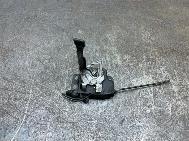 Замок капота HONDA CIVIC 2006 74120SMRE01 ХЭТЧБЕК R18A2