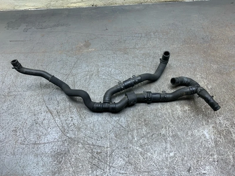 Патрубок системы охлаждения Audi A4 2008 03L121157B УНИВЕРСАЛ CAGA