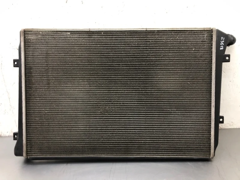 Радиатор охлаждения VOLKSWAGEN CADDY 2010 1K0121251BL МИНИВЭН BLS