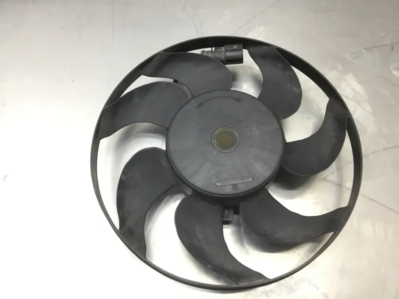 Вентилятор радиатора Volkswagen Caddy 2010 1K0959455ET МИНИВЭН BLS