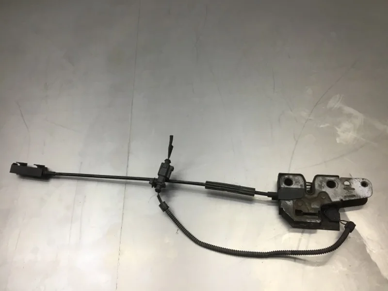 Замок капота Volkswagen Caddy 2010 1T0823509C МИНИВЭН BLS