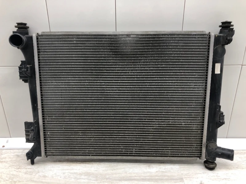 Радиатор охлаждения HYUNDAI VELOSTER 2011 253101R000 ХЭТЧБЕК G4FD GDI