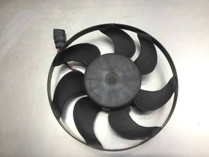 Вентилятор радиатора Volkswagen Passat B7 2011 1K0959455ET УНИВЕРСАЛ CAYC