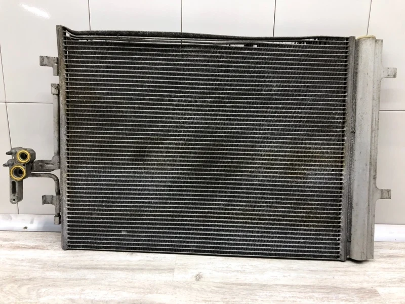 Радиатор кондиционера VOLVO V60 2015 31274157 УНИВЕРСАЛ D4162T