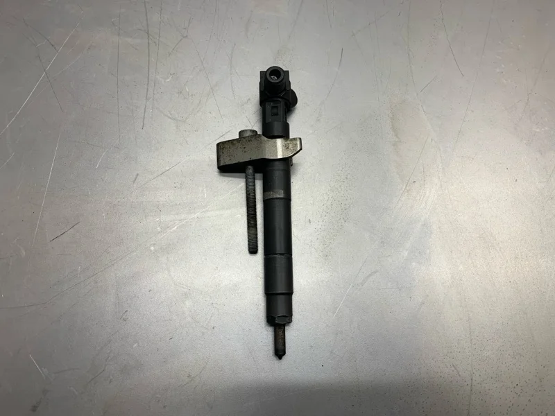 Форсунка топливная MERCEDES-BENZ Sprinter 2012 A6510704987 МИНИВЭН 651955