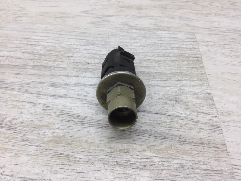 Датчик давления кондиционера Toyota Corolla Verso 2007 1K0959126 ХЭТЧБЕК 2ADFTV