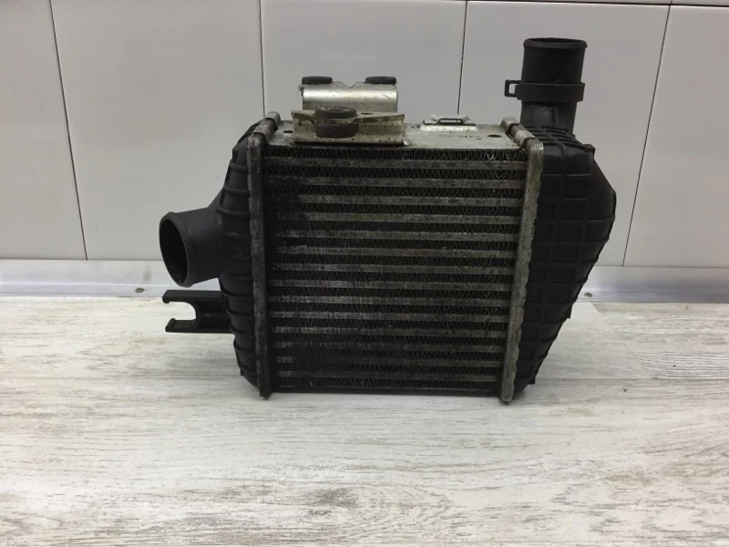 Радиатор интеркулера KIA SPORTAGE 2005 282702725X КРОССОВЕР D4EA