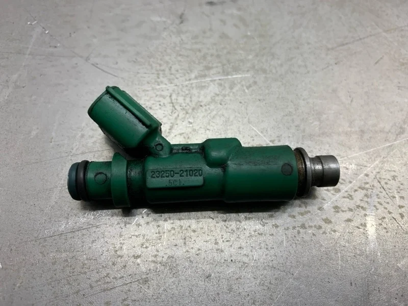 Форсунка топливная Toyota Prius Hybrid 2005 2325021020 ХЭТЧБЕК 1NZFXE