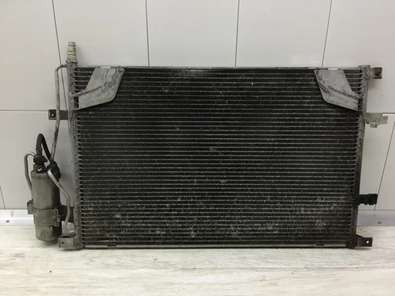 Радиатор кондиционера VOLVO V70 2000 30676602 УНИВЕРСАЛ D5252T