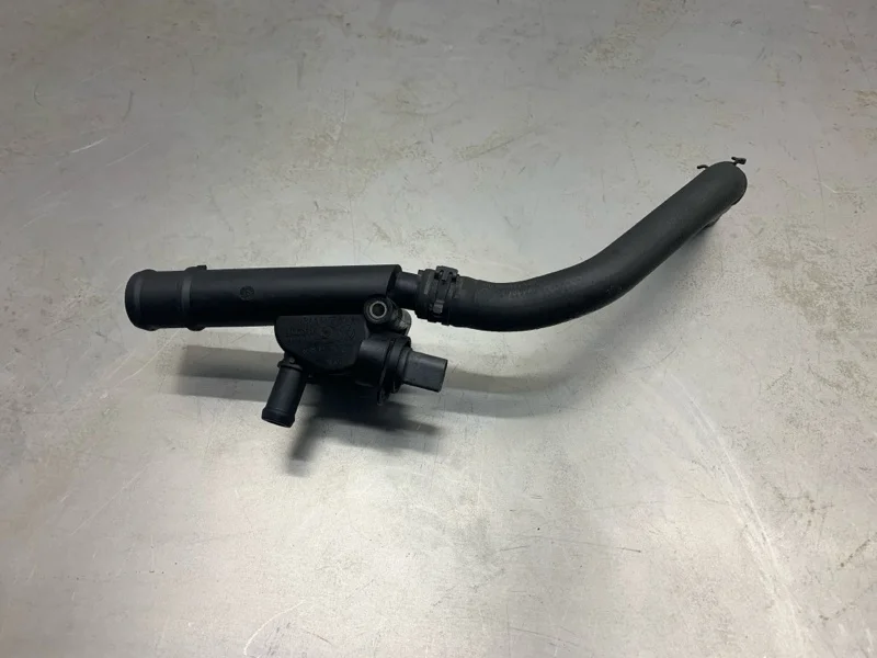 Корпус термостата Volkswagen Touran 2006 038121132D МИНИВЭН BKC