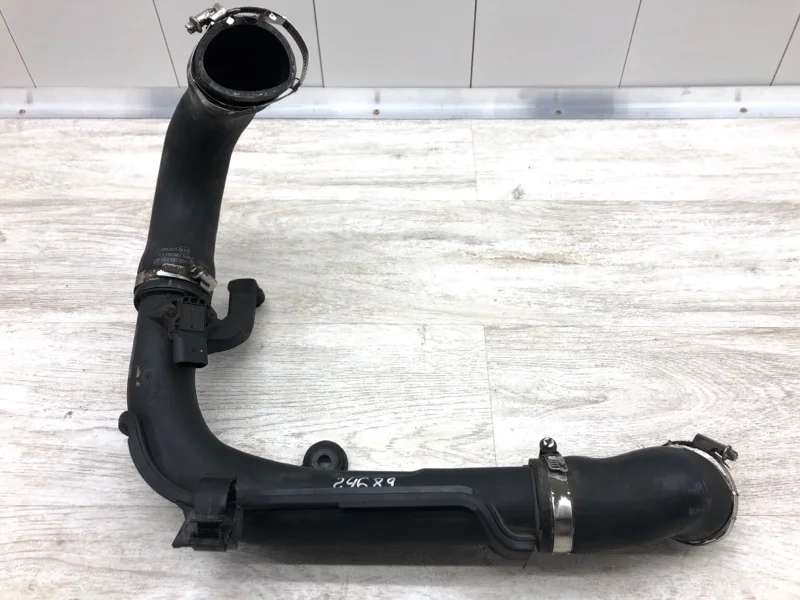 Патрубок интеркулера VOLKSWAGEN GOLF 2011 1K0145770AE ХЭТЧБЕК CAYC