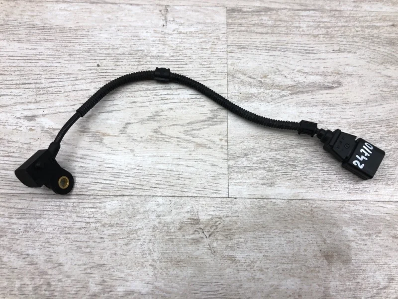 Датчик распредвала Volkswagen Golf 2011 03L957147A ХЭТЧБЕК CAYC