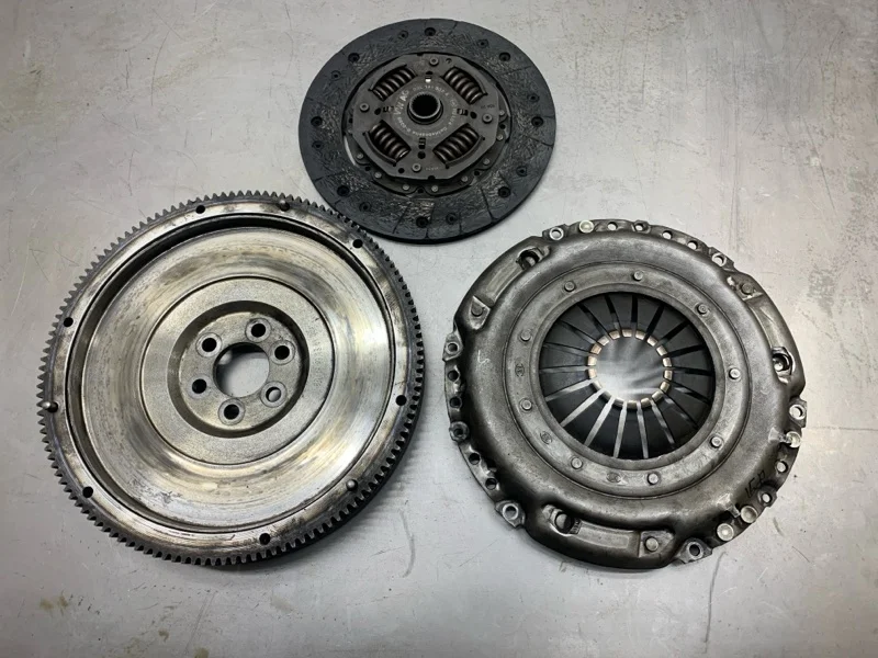 Комплект сцепления Volkswagen Golf 2011 03L105269 ХЭТЧБЕК CAYC