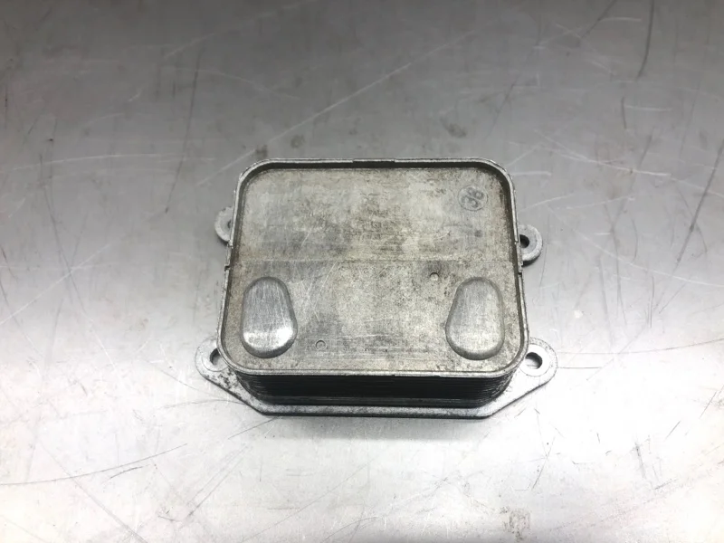 Радиатор масляный Volkswagen Golf Hybrid 2017 04E117021K ХЭТЧБЕК CUKB