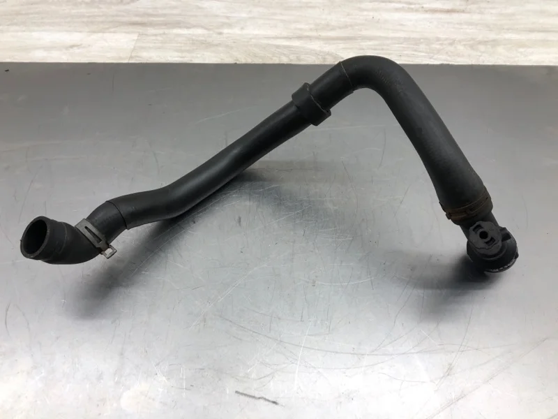 Патрубок системы охлаждения Skoda Fabia 2007 6Q0122051BR ХЭТЧБЕК BZG