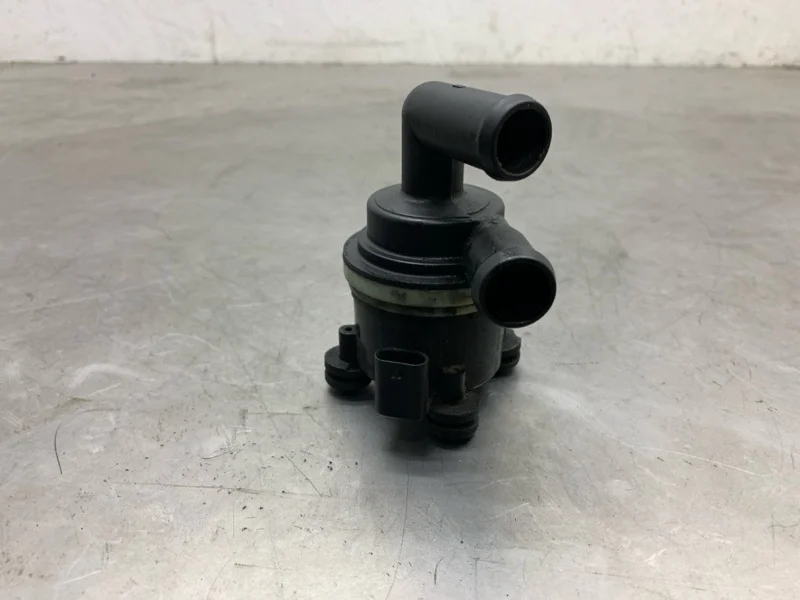 Насос водяной помпа AUDI A6 2011 5N0965561A УНИВЕРСАЛ CGLD